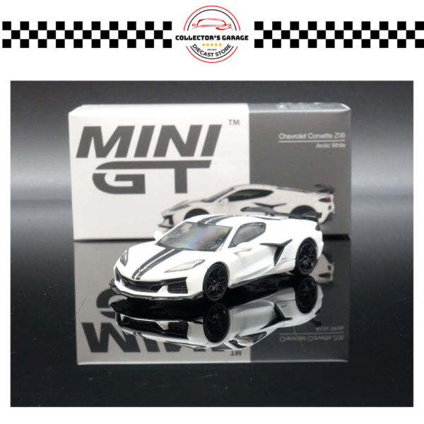 MGT00677 (4) MINI GT 1/64 #677 CHEVROLET CORVETTE Z06 2023 ARCTIC WHITE