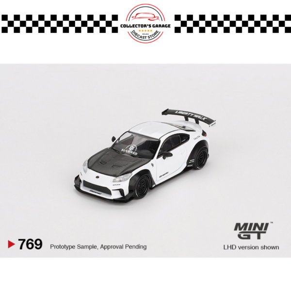 MINI GT 1/64 #769 TOYOTA GR86 LB★NATION WHITE RHD